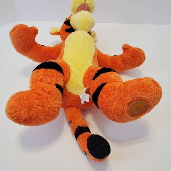 Disney Store Exclusive 17" Tigger Plush - Picture 4 of 8
